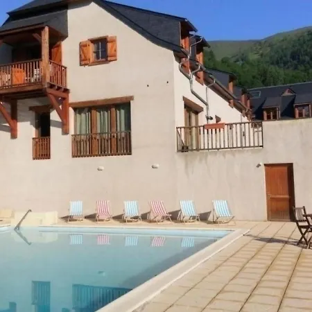 Vakantiehuis Village *